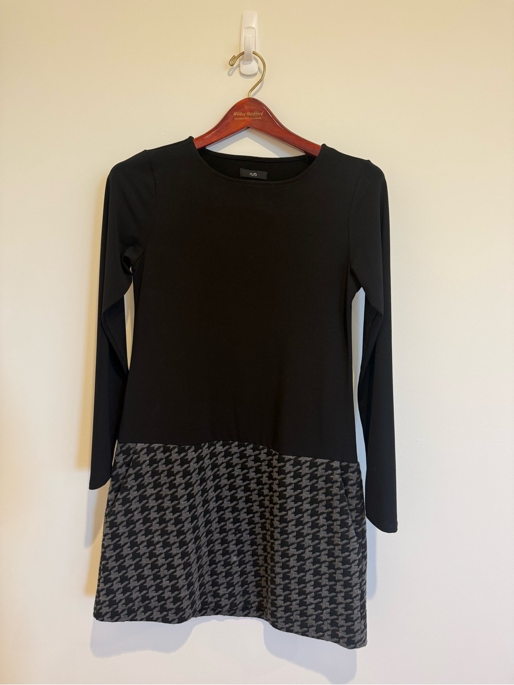 Ruti Black & Houndstooth Colorblock Shift Long Sleeve Dress | Size 0